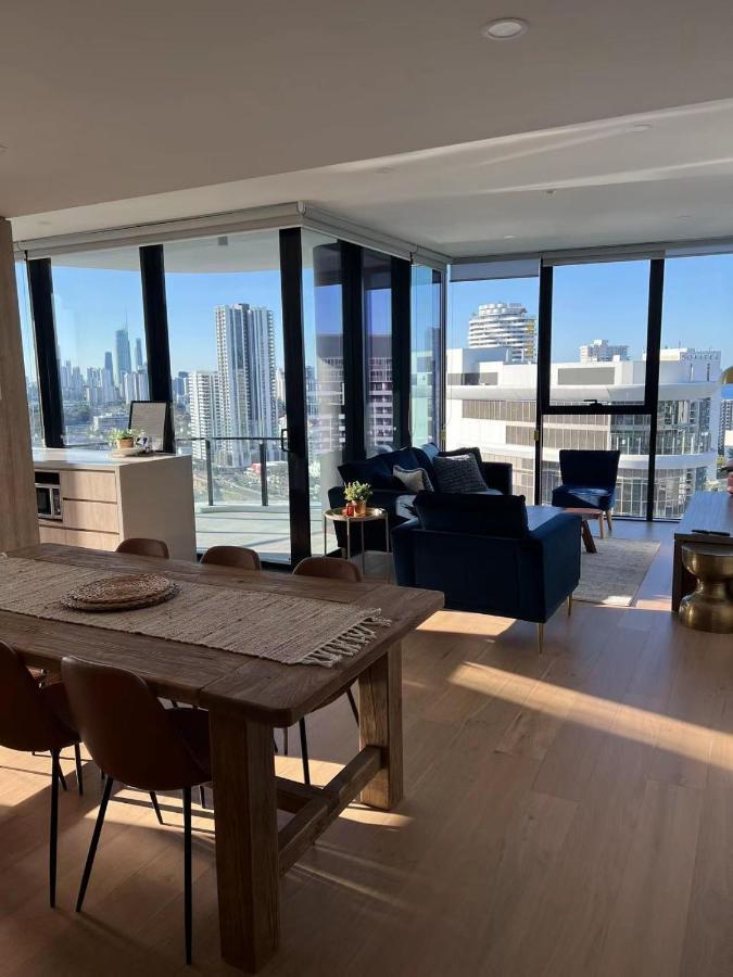 2 Bedroom Luxurious Family Apartment Next To Pacific Fair - Broadbeach Gold Coast Gc22 Extérieur photo