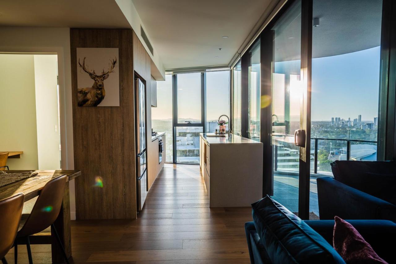 2 Bedroom Luxurious Family Apartment Next To Pacific Fair - Broadbeach Gold Coast Gc22 Extérieur photo